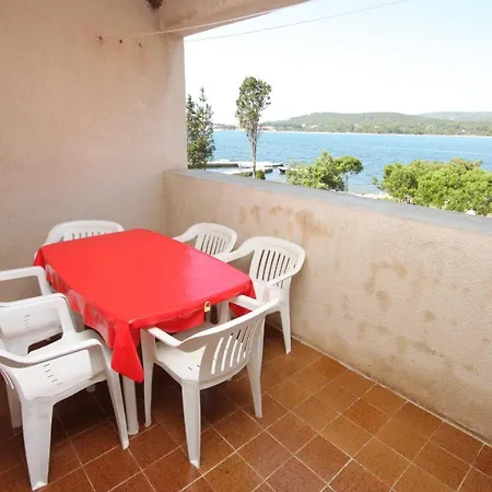 Seaside House Veli Rat, Dugi Otok - 875 Casa de Férias *
